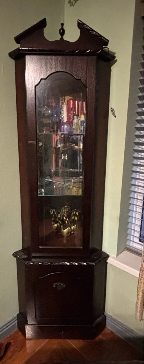 Corner shelves - Image 1