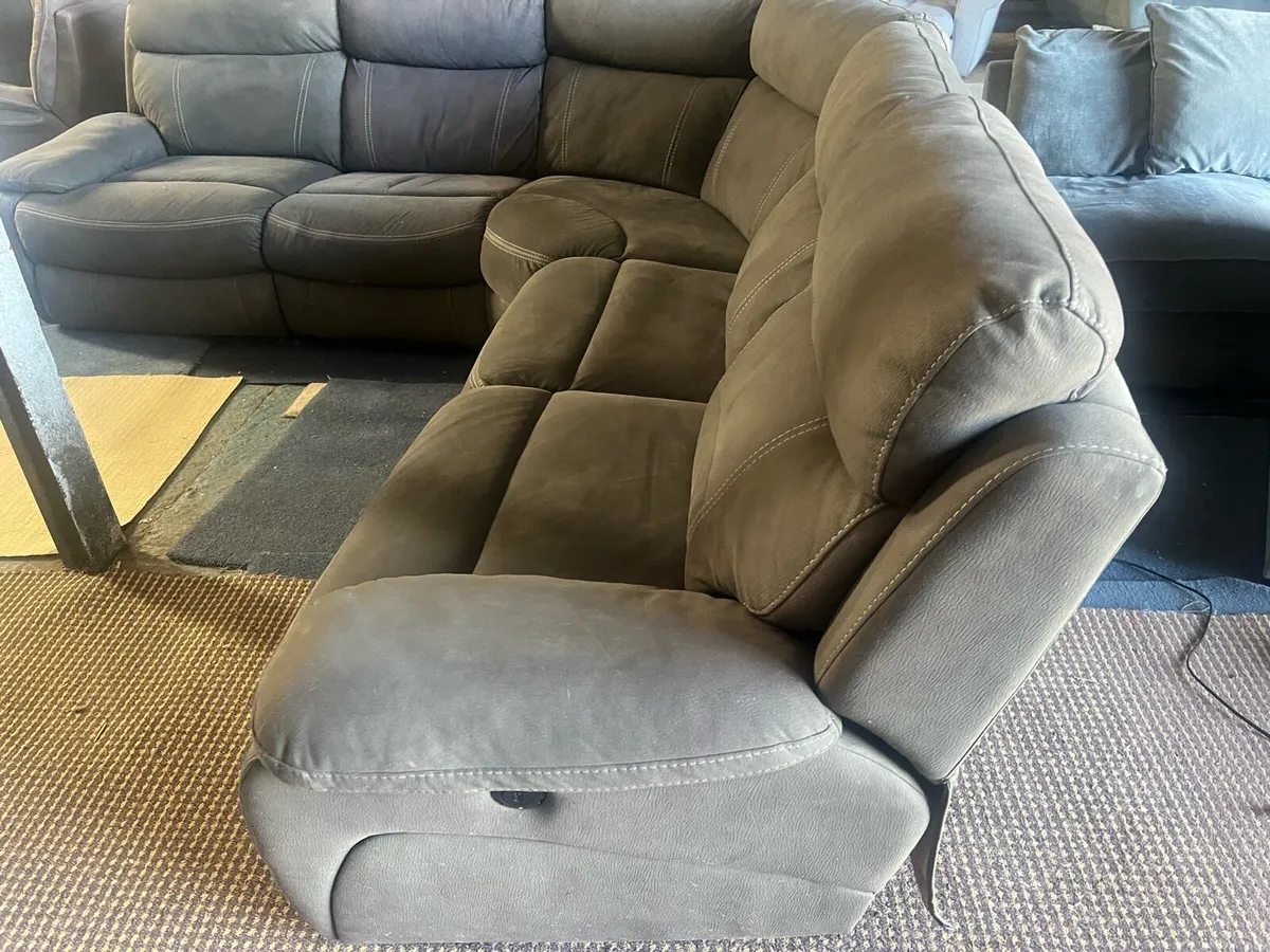Grey corner recliner electric couch - Image 2