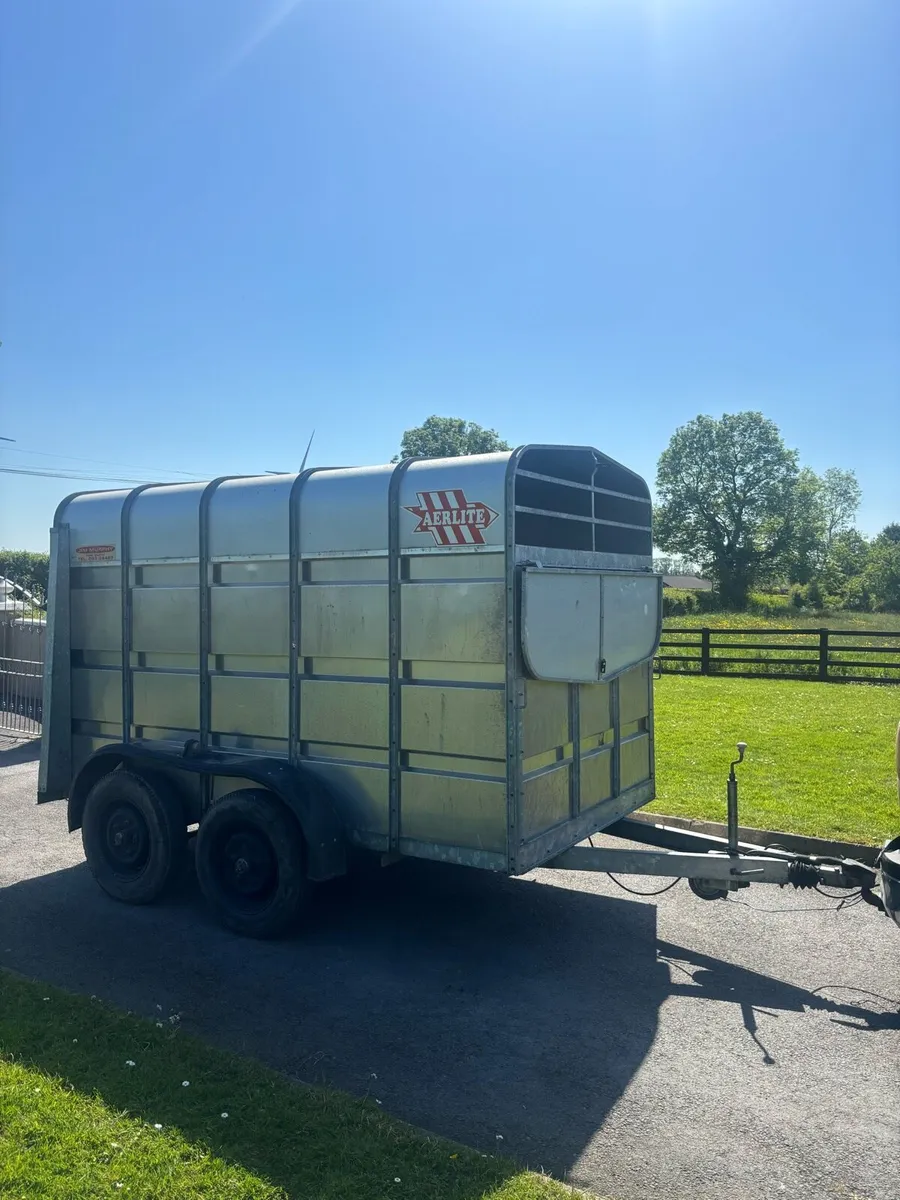 Aerlite trailer 10f - Image 1