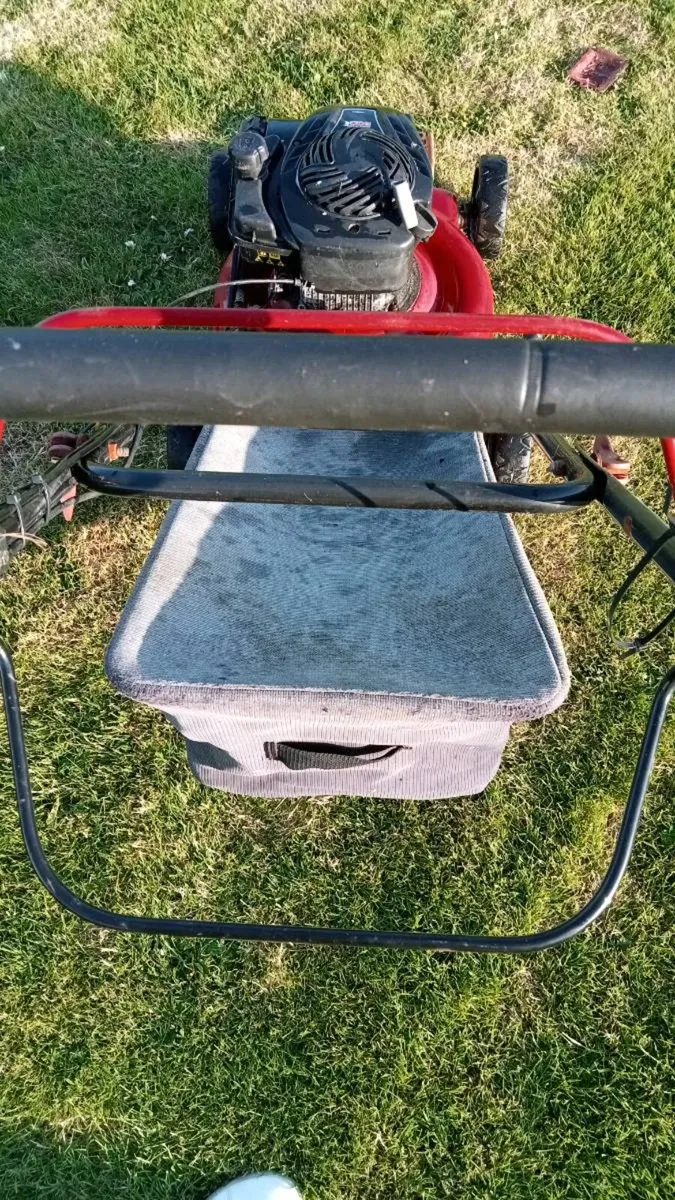 Self-drive lawnmower - Image 4
