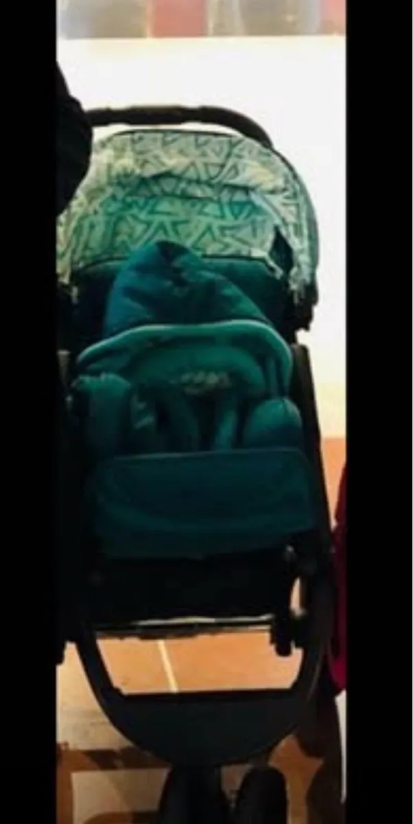 Stroller - Image 2