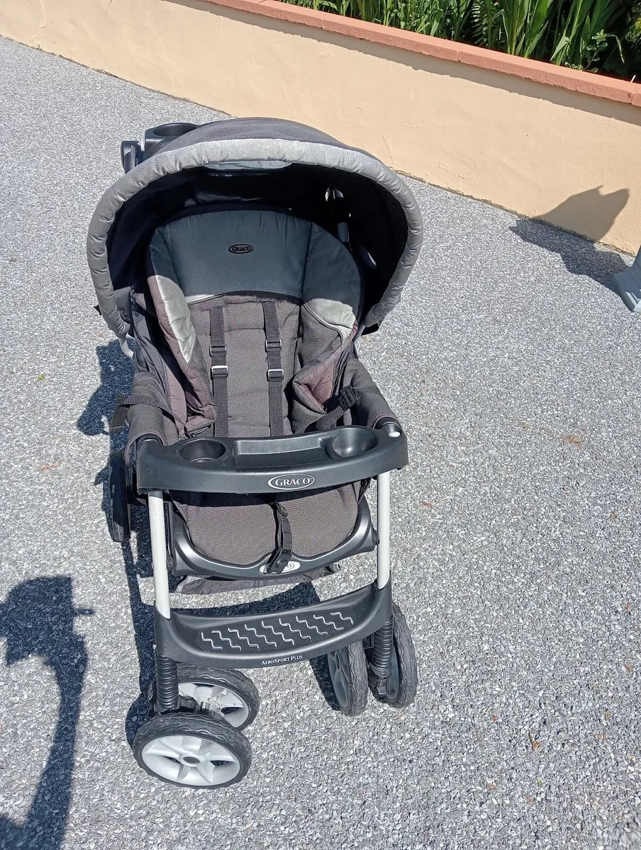 Child buggy - Image 1