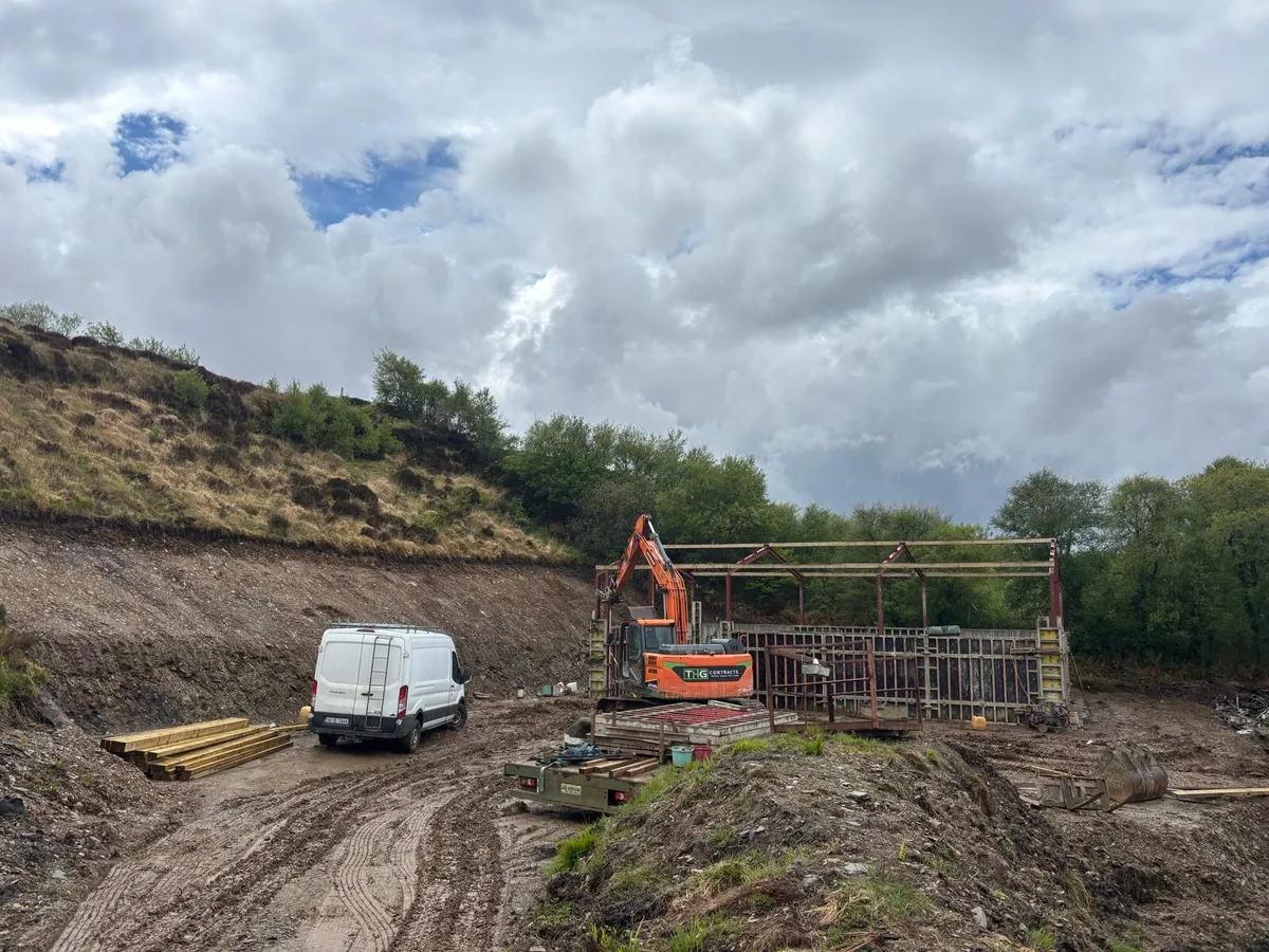 Shuttering,tanks,sheds,concrete,milking parlous - Image 2