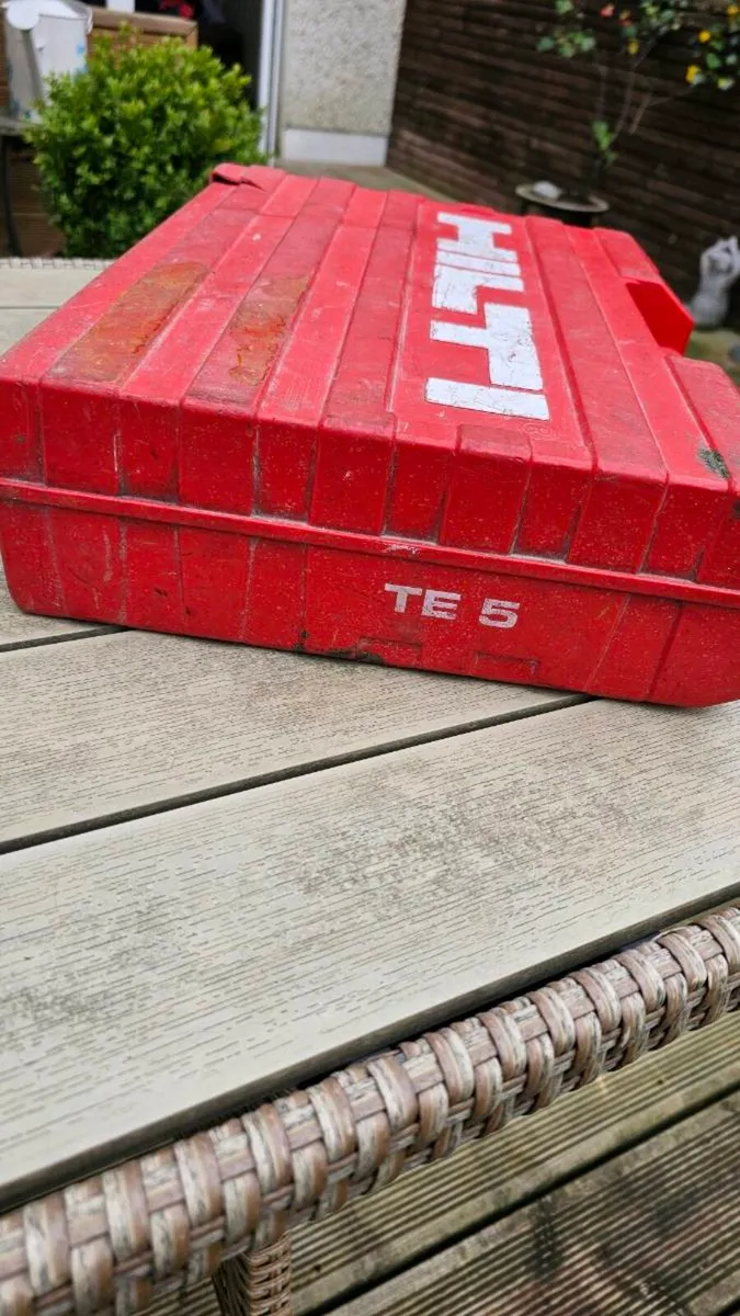 Drills, 2 x Hilti, 1 x Makita - Image 4