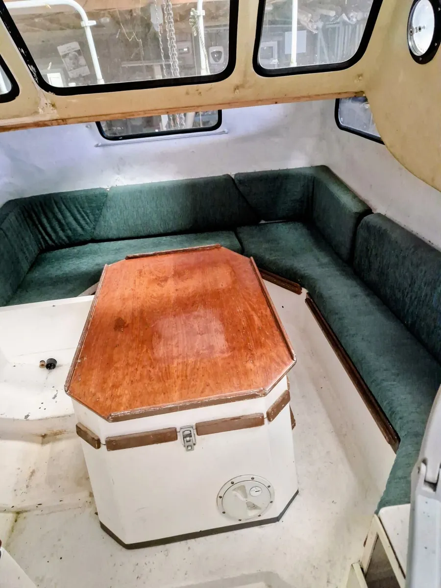 Cabin Cruiser - Image 4