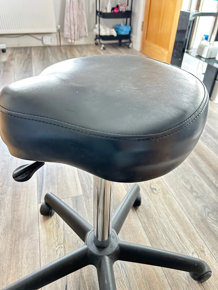 Saddle stool - Image 2