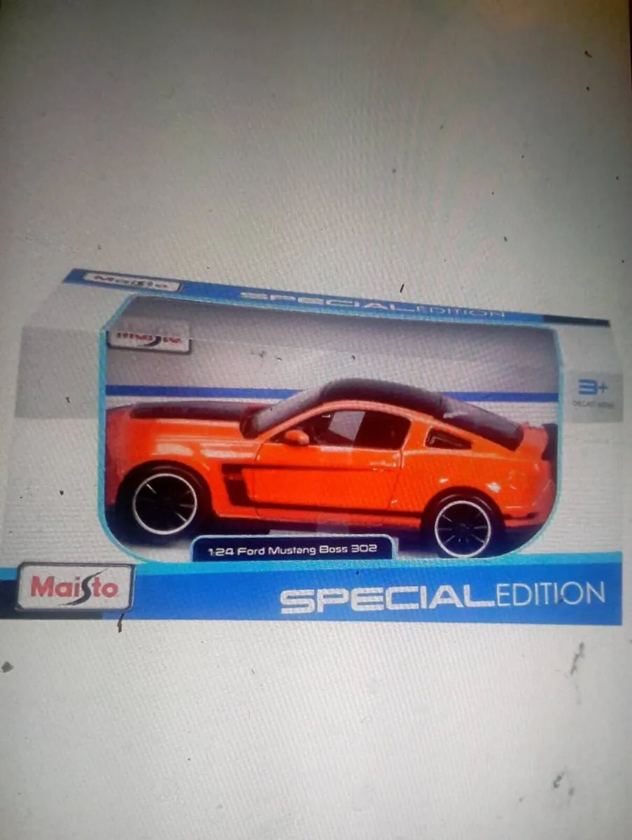 MAIISTO  FORD MUSTANG BOSS 1-24 SCALE DIE-CAST CAR - Image 2