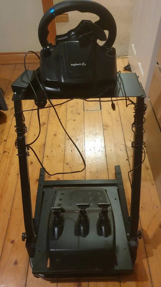 Logitech G29 Steering Wheel, Pedals & Stand - Image 4