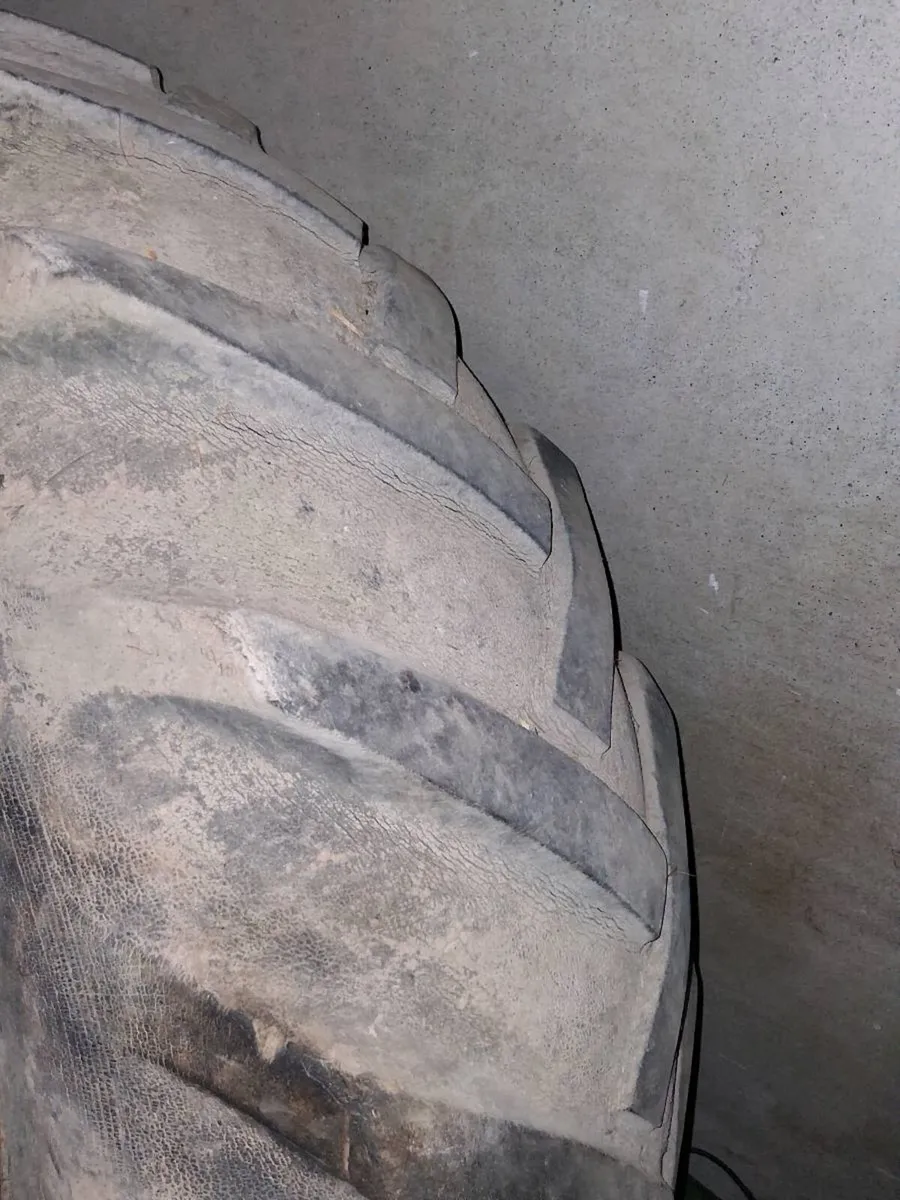 16.9-30  8 stud mf industry rims and tyres - Image 3