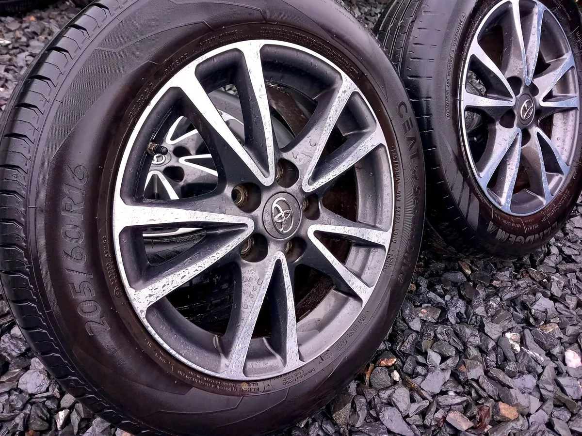 16inch Genuine Toyota 5x114 3 - Image 3