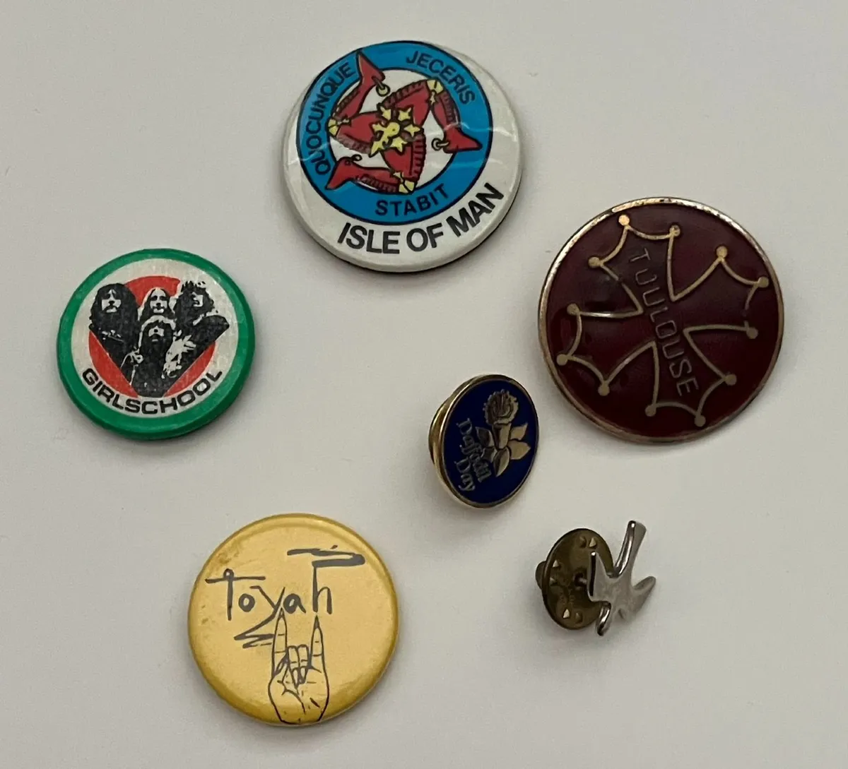 Vintage Badges - Image 1