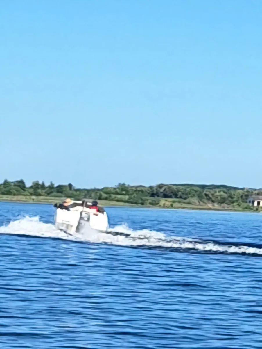 Speed boat - Image 2