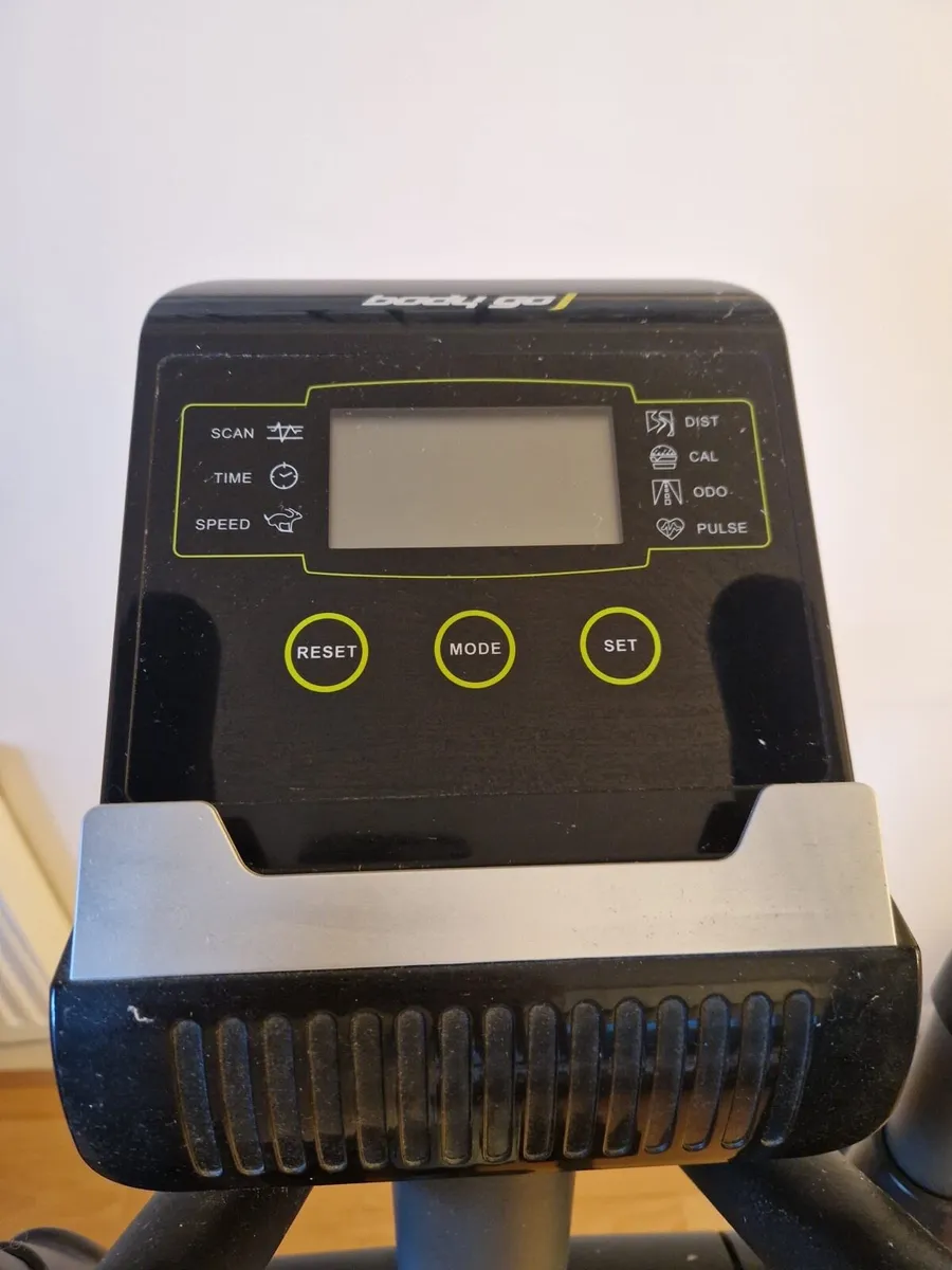 Elliptical Machine - Image 4