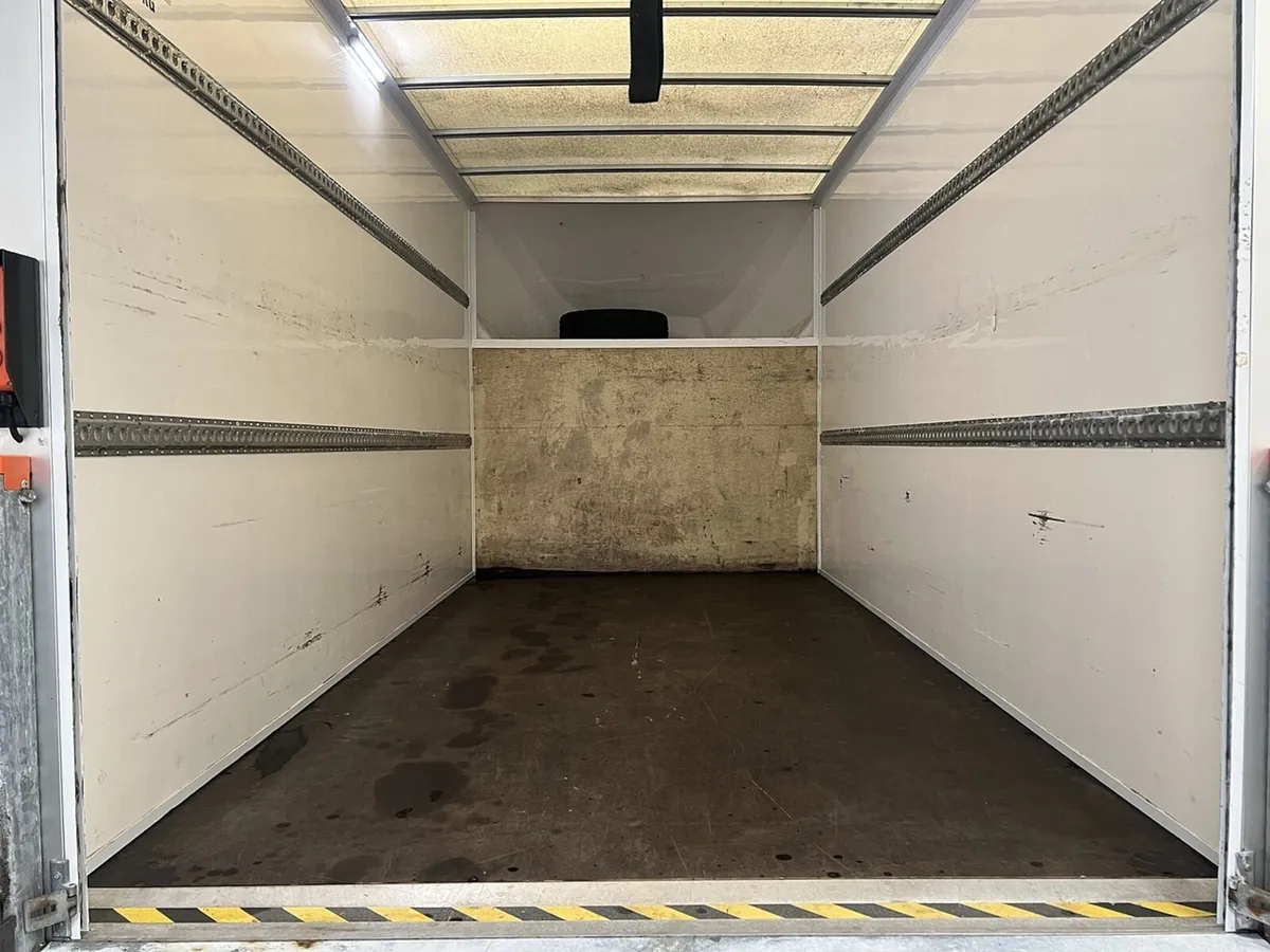 2023 Ford Transit Luton Box Van - Image 3
