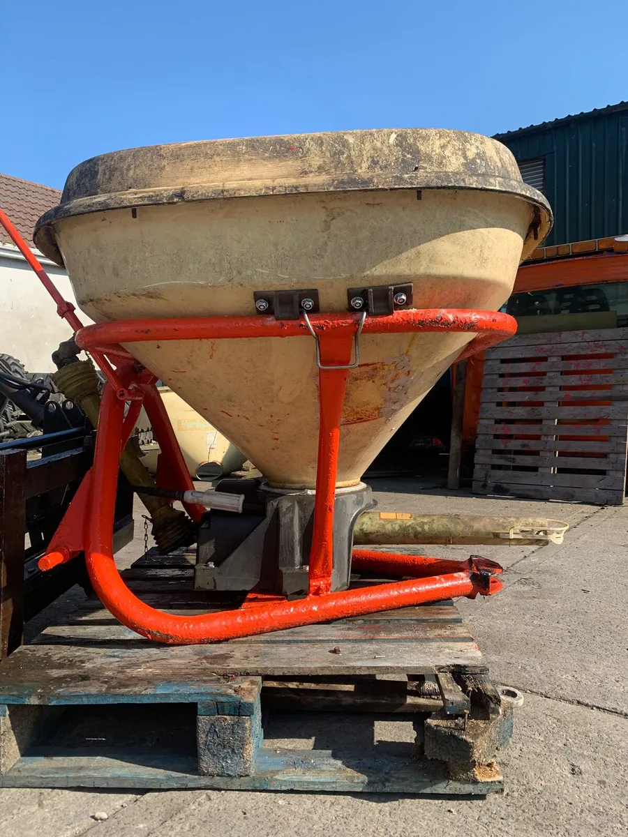 Vicon 503 12 bags spreader - Image 2