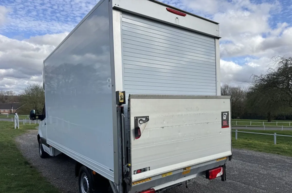 2022 Mercedes-Benz Sprinter Luton Box Van - Image 4