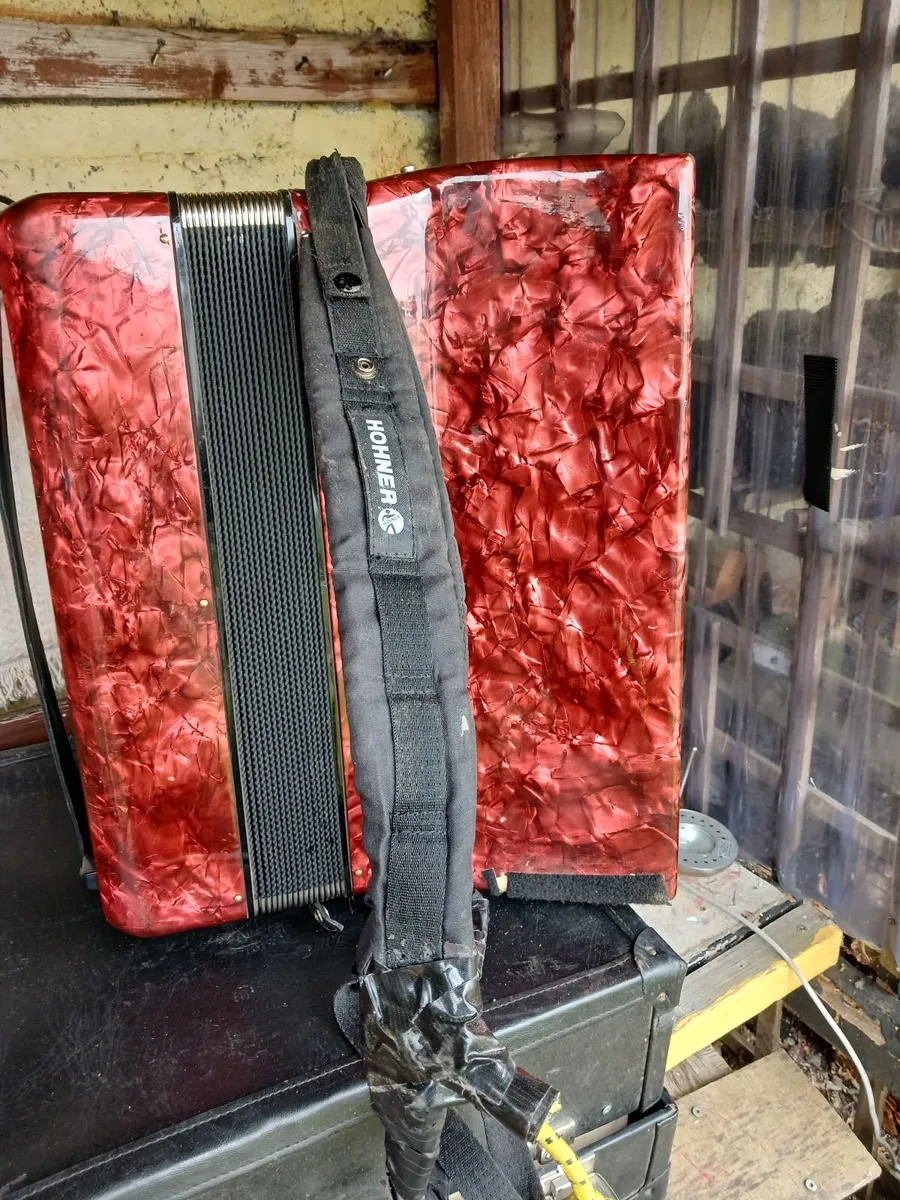 Piano Accordian - Image 4