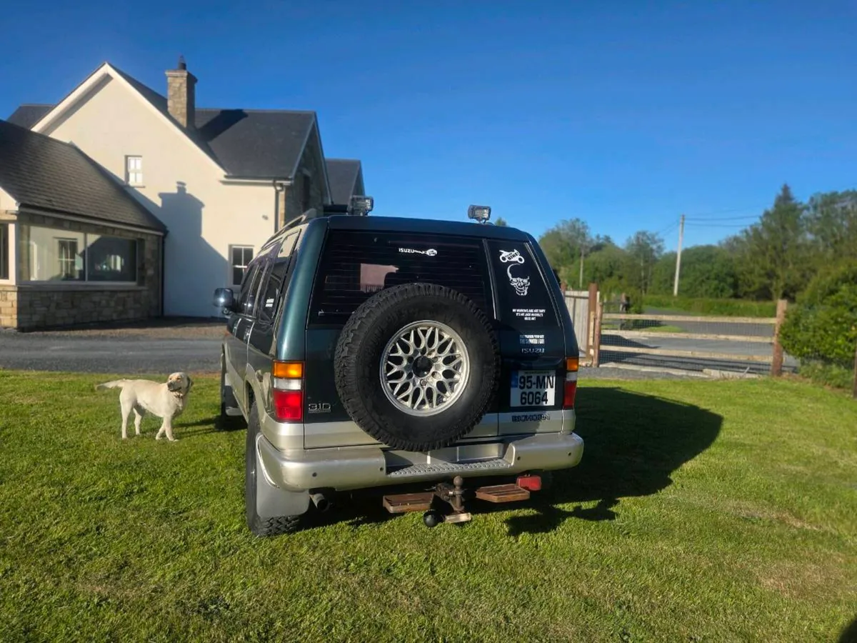 1995 isuzu trooper 3.1 7 seater €56 tax - Image 4