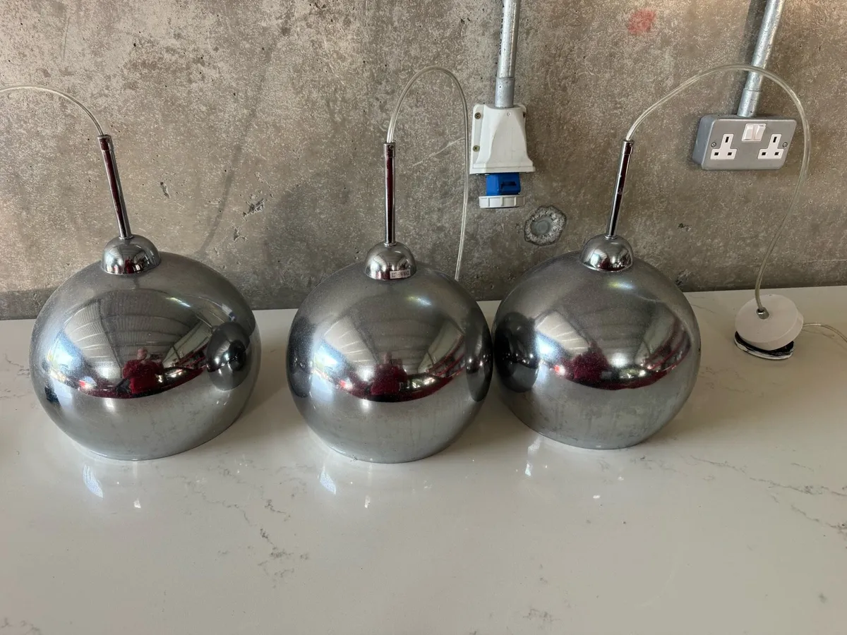 3 Kitchen lights - Image 1