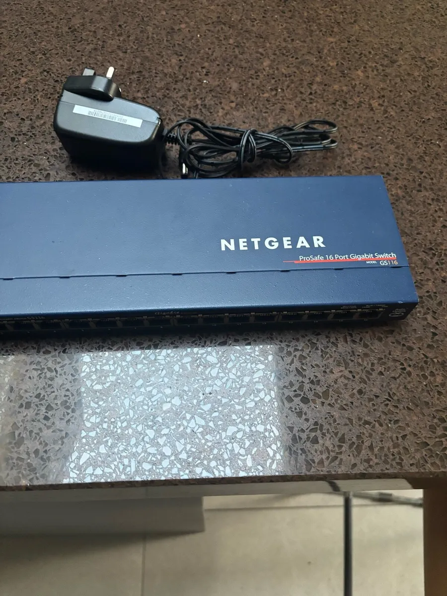 NETGEAR ProSafe GS116 v2 16-Port Gigabit Switch - Image 2