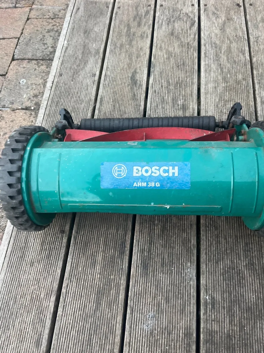 Bosch hand push lawnmower - Image 1
