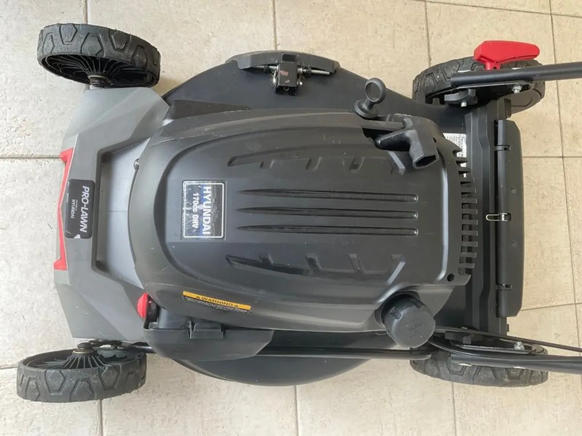 Lawn Mower Hyundai petrol -new - Image 2