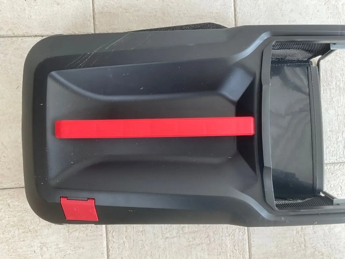 Lawn Mower Hyundai petrol -new - Image 3