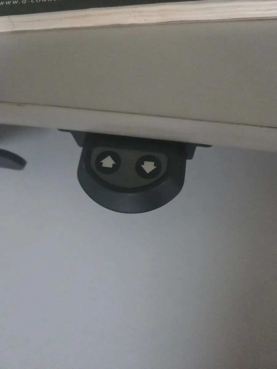 Desk - Image 3