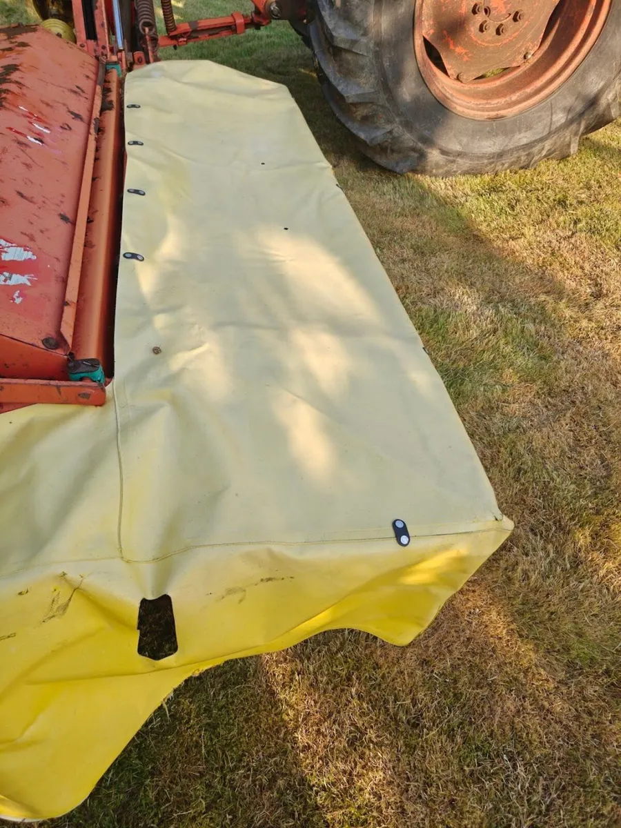 Lely 205C Mower Conditioner needing a few repairs - Image 3