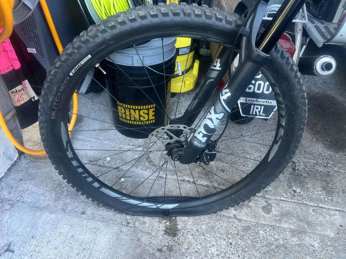 Downhill bike - Image 2