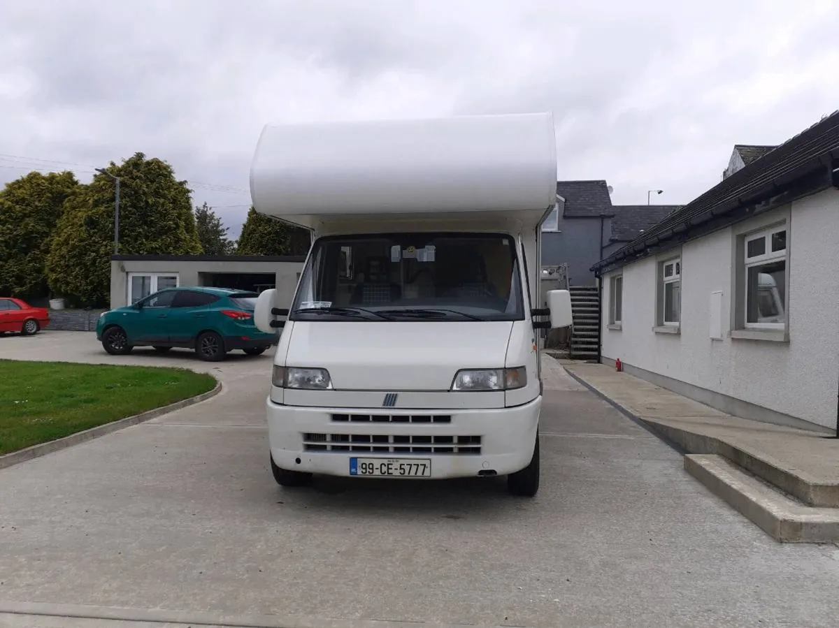 Camper - Image 1