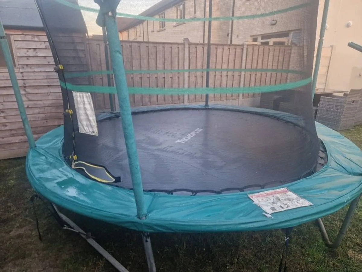 Free 10ft Trampoline with Safety Net - Image 2