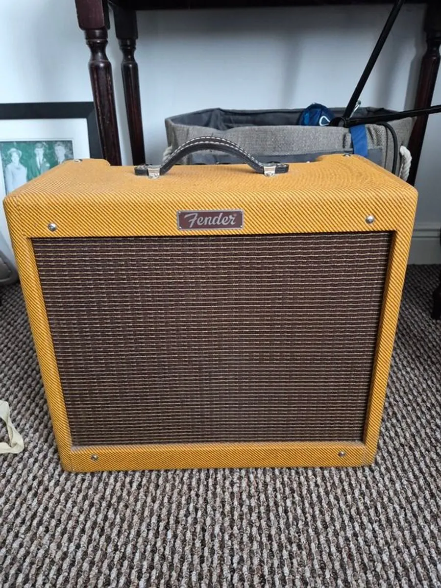 Fender Blues Junior  bought new 6 months ago in mint condition Dont want to swap and no time wasters Cash only - Image 2