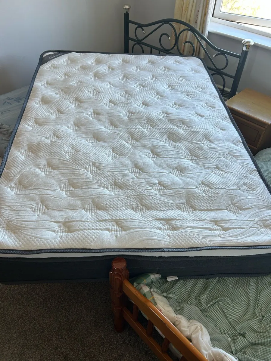 Mattress New Mattress 4ft 6. - Image 4