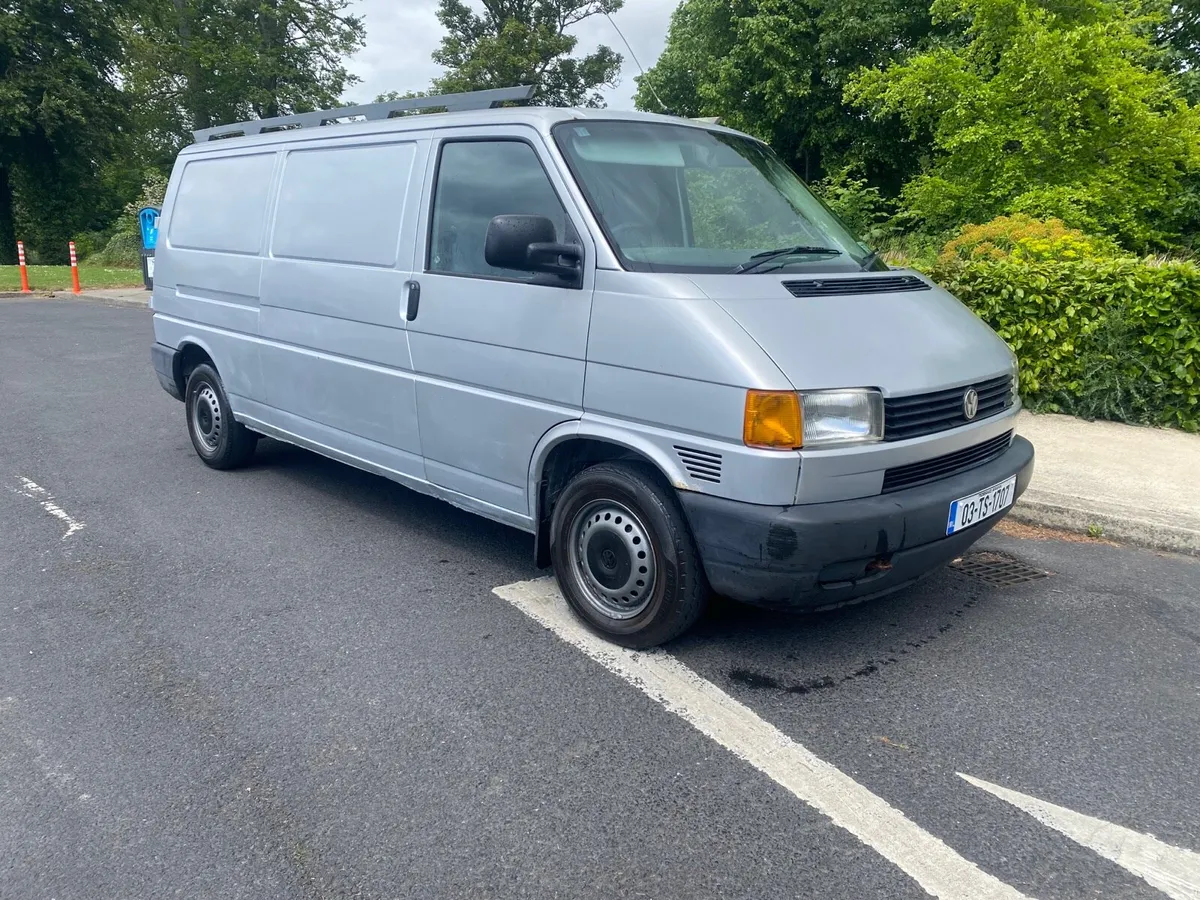 VW Transporter 2.5 LWB - Image 4