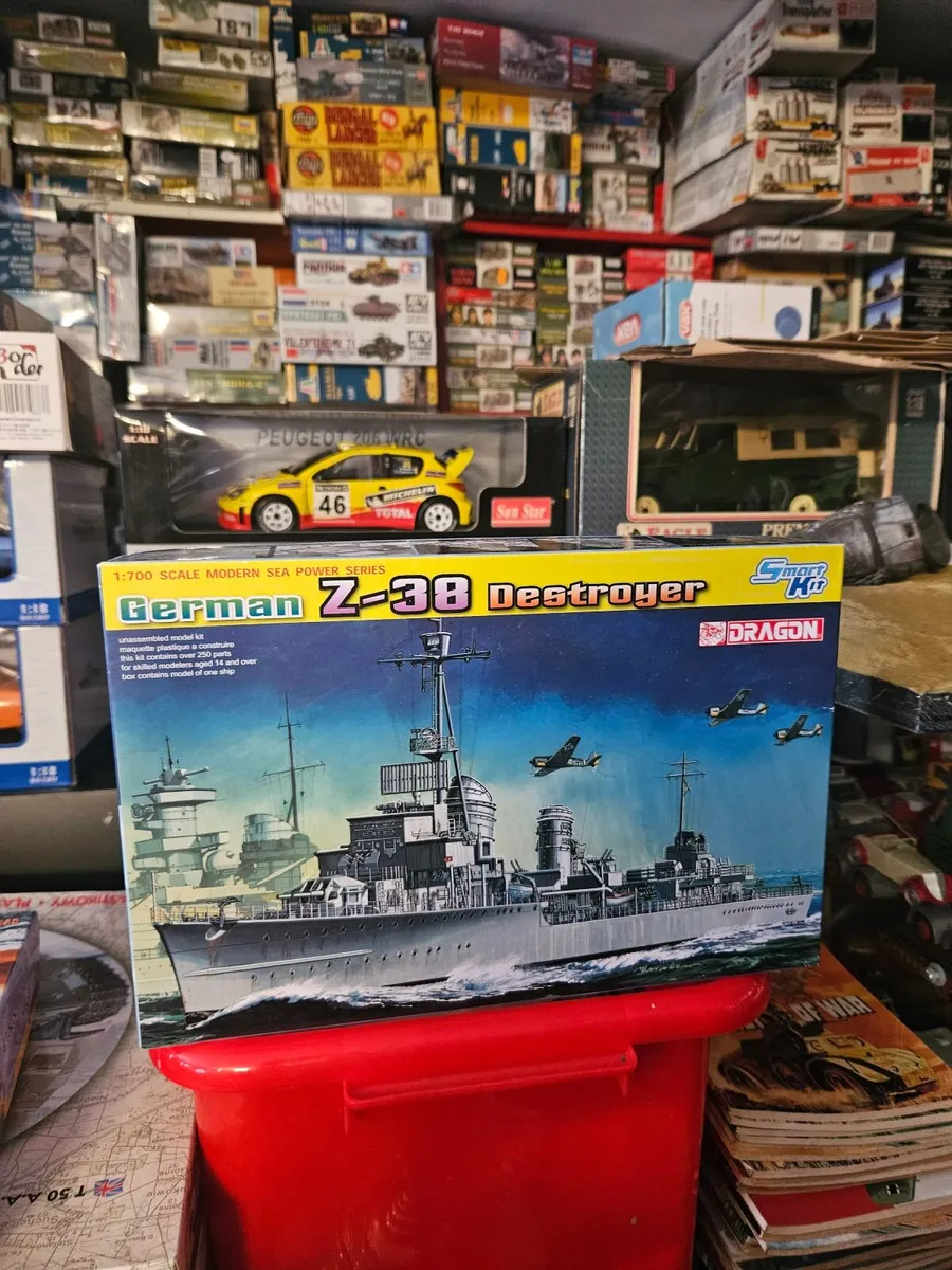 Airfix Dragon German WW2 Z38 Destroyer - Image 1