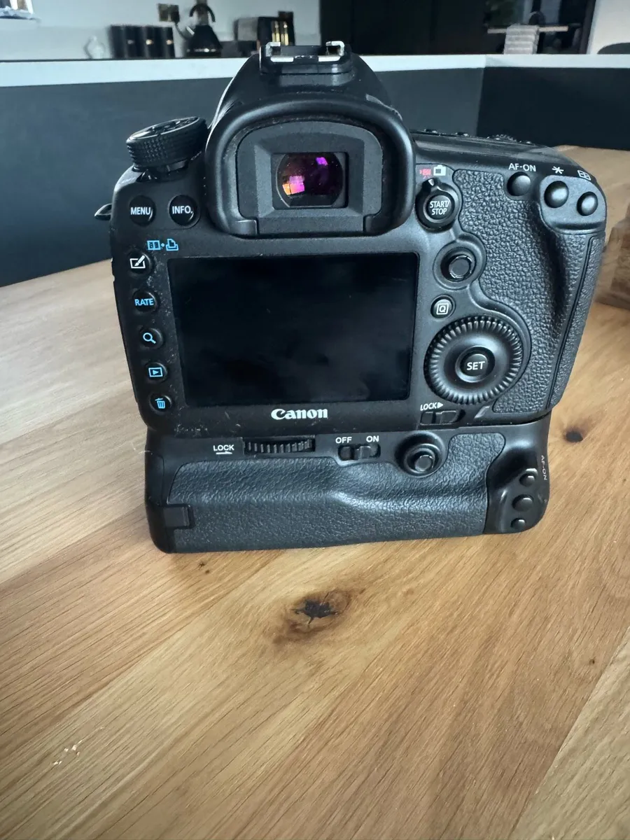 Canon 5d Mark 3 Camera + Various lenses - Image 2