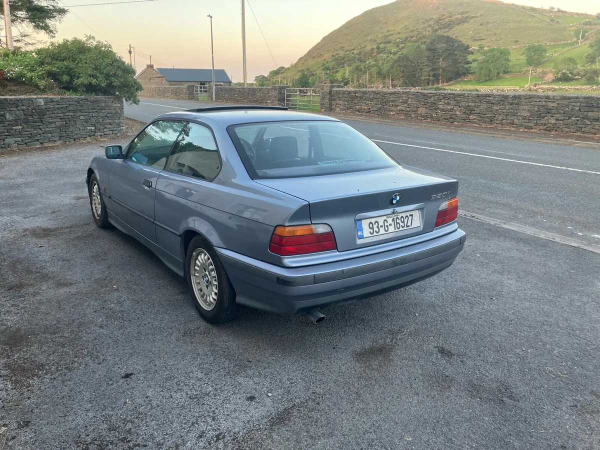 1993 BMW 320i 42k miles - Image 3