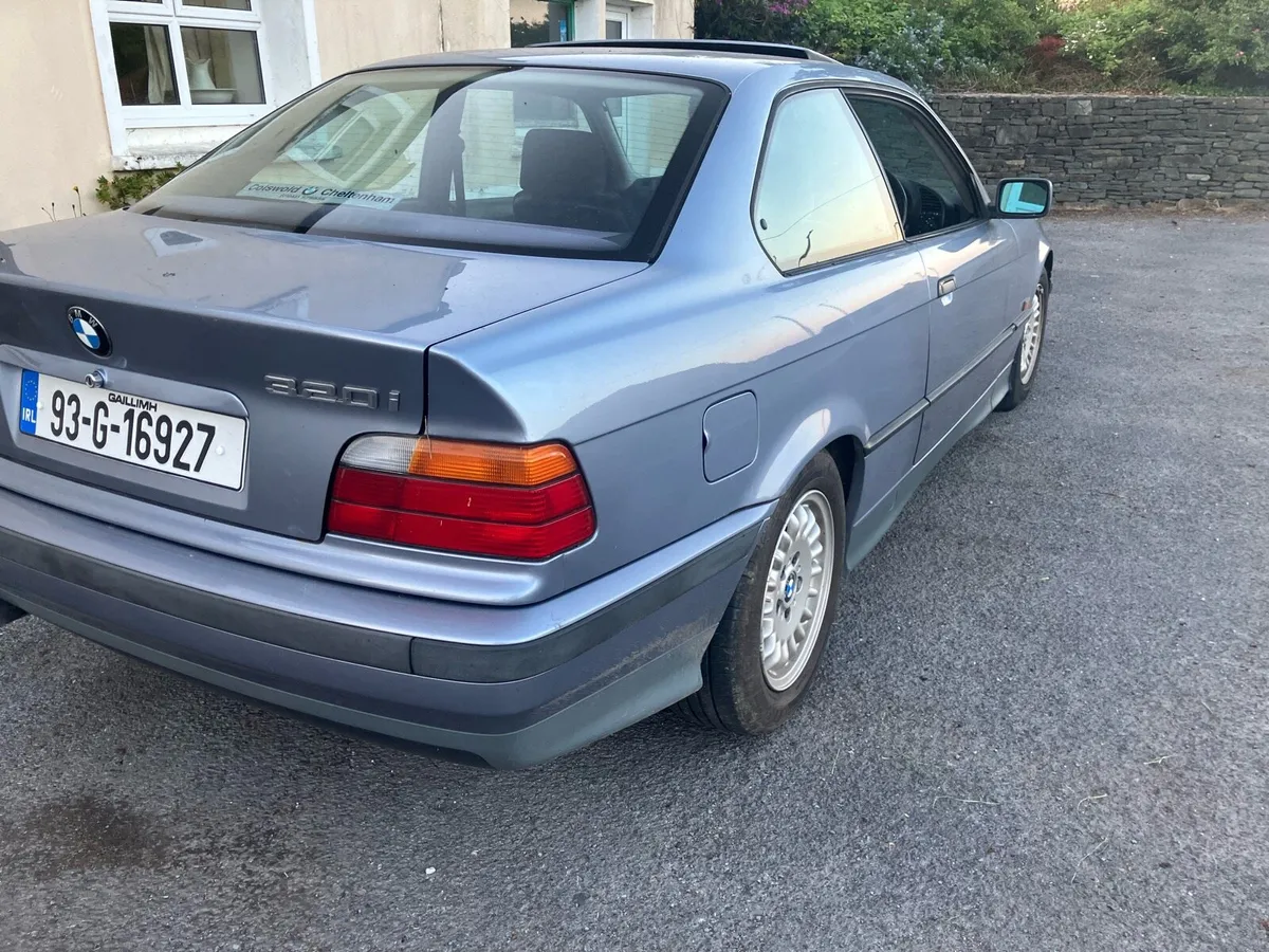 1993 BMW 320i 42k miles - Image 4