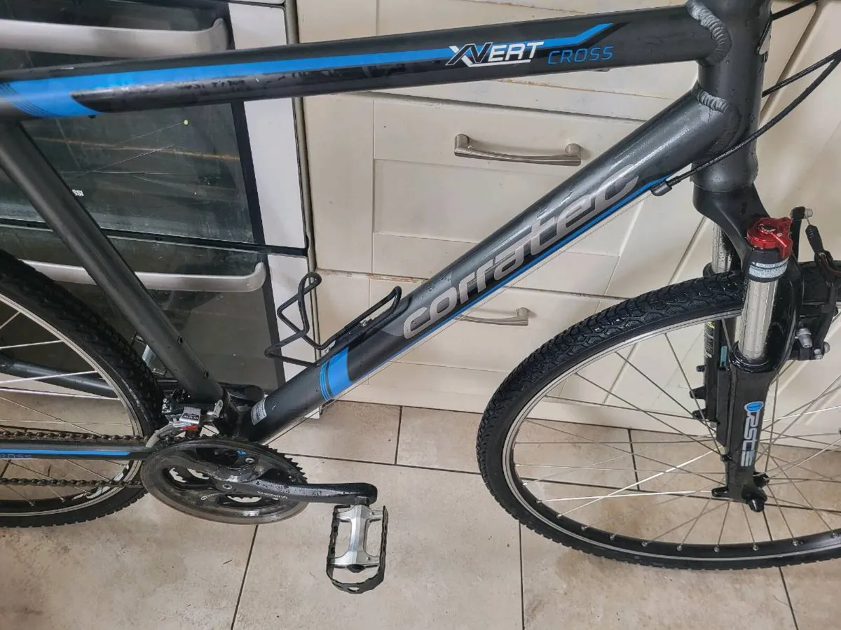 Xl hybrid bike (LIKE NEW) - Image 2