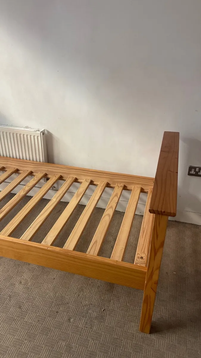 Single bed - Image 3