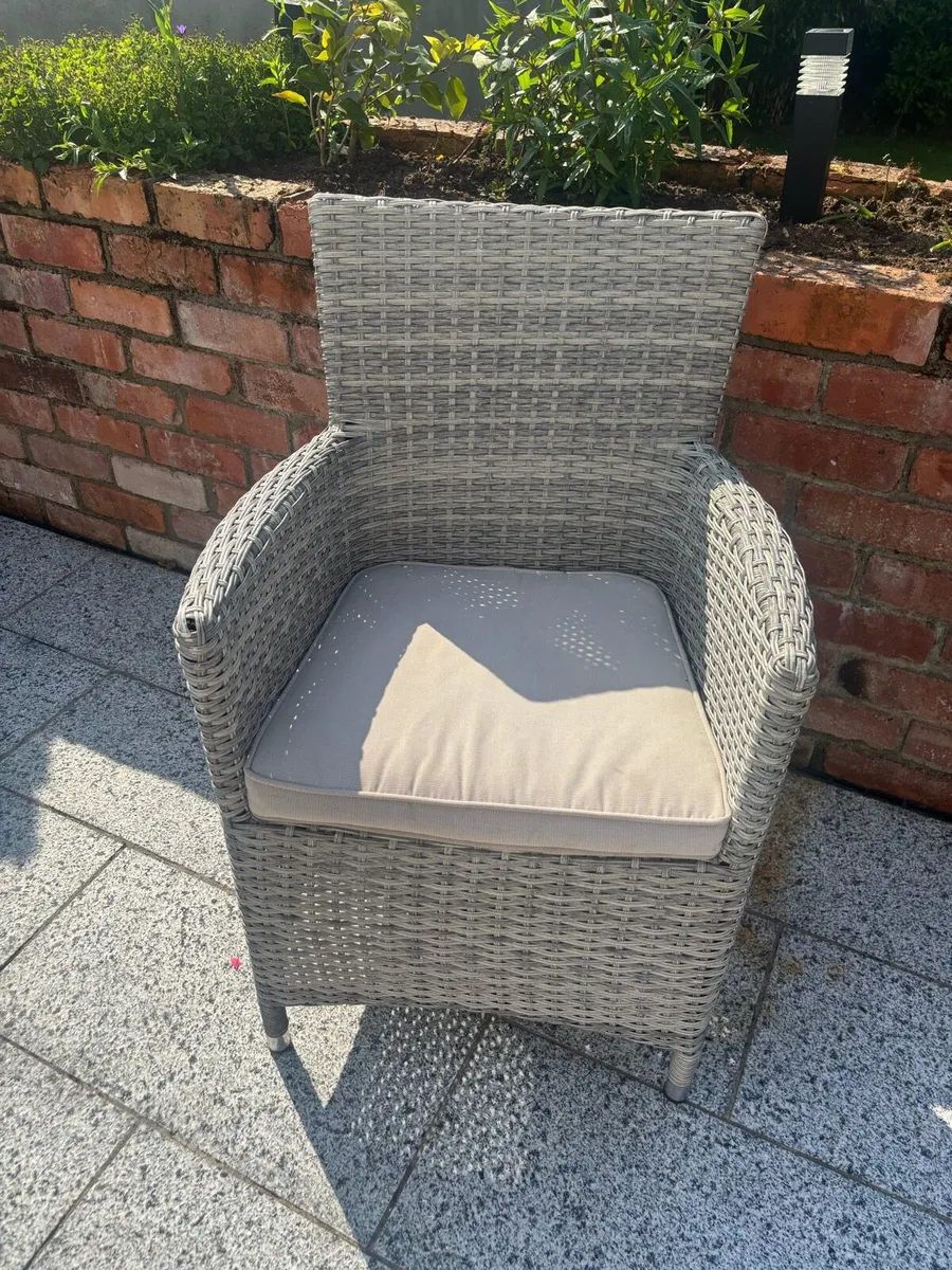 Rattan chairs - Image 2