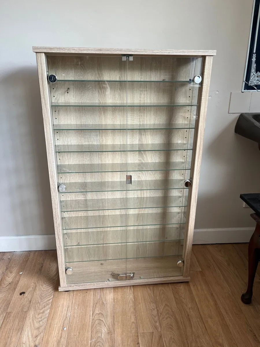 Model Display Cabinet