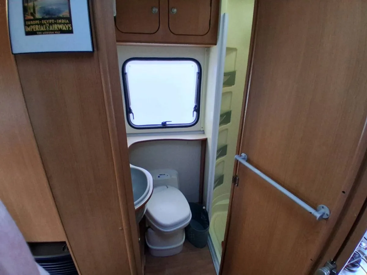 Motorhome - Image 4