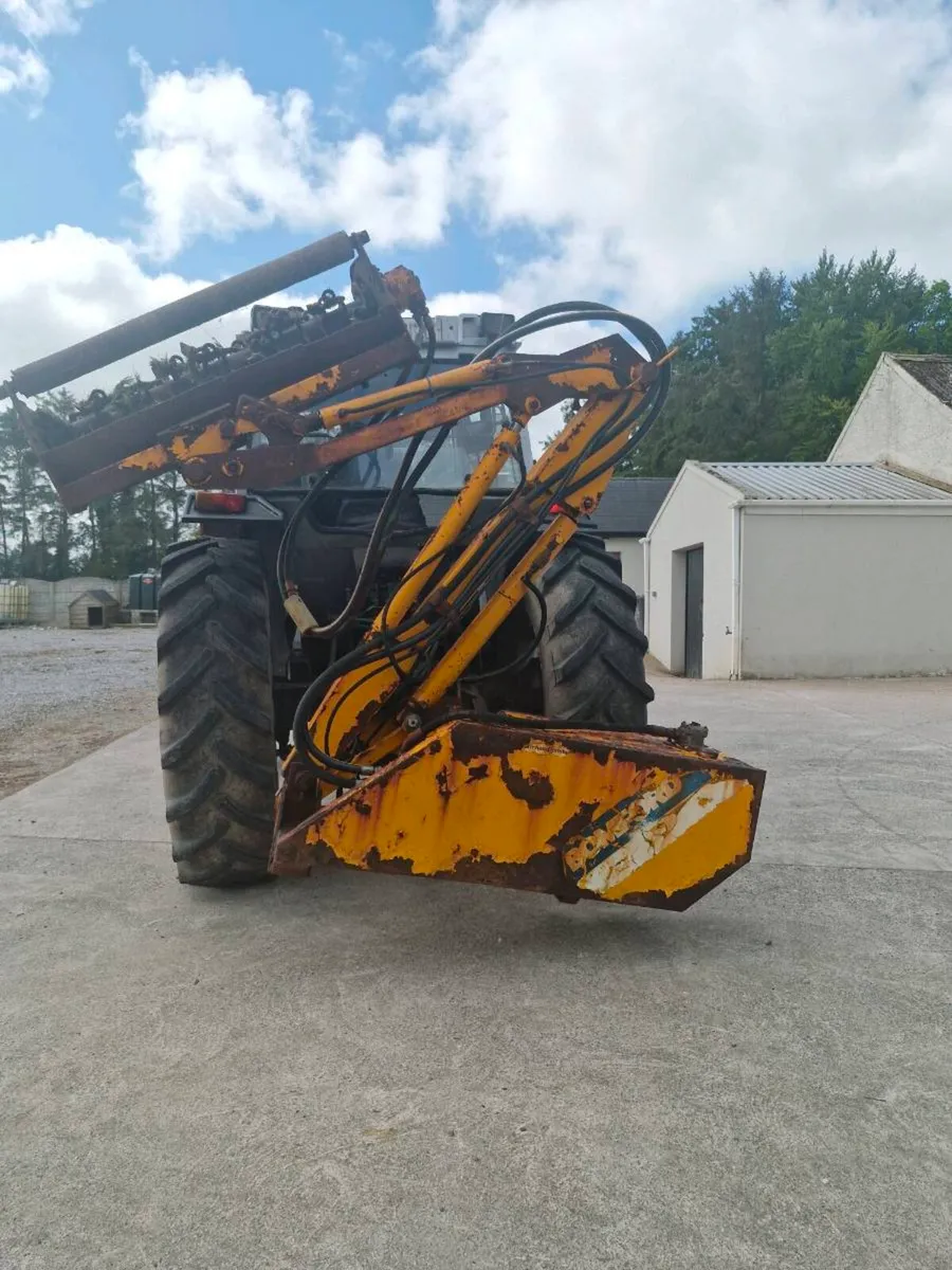 390 massey - Image 3