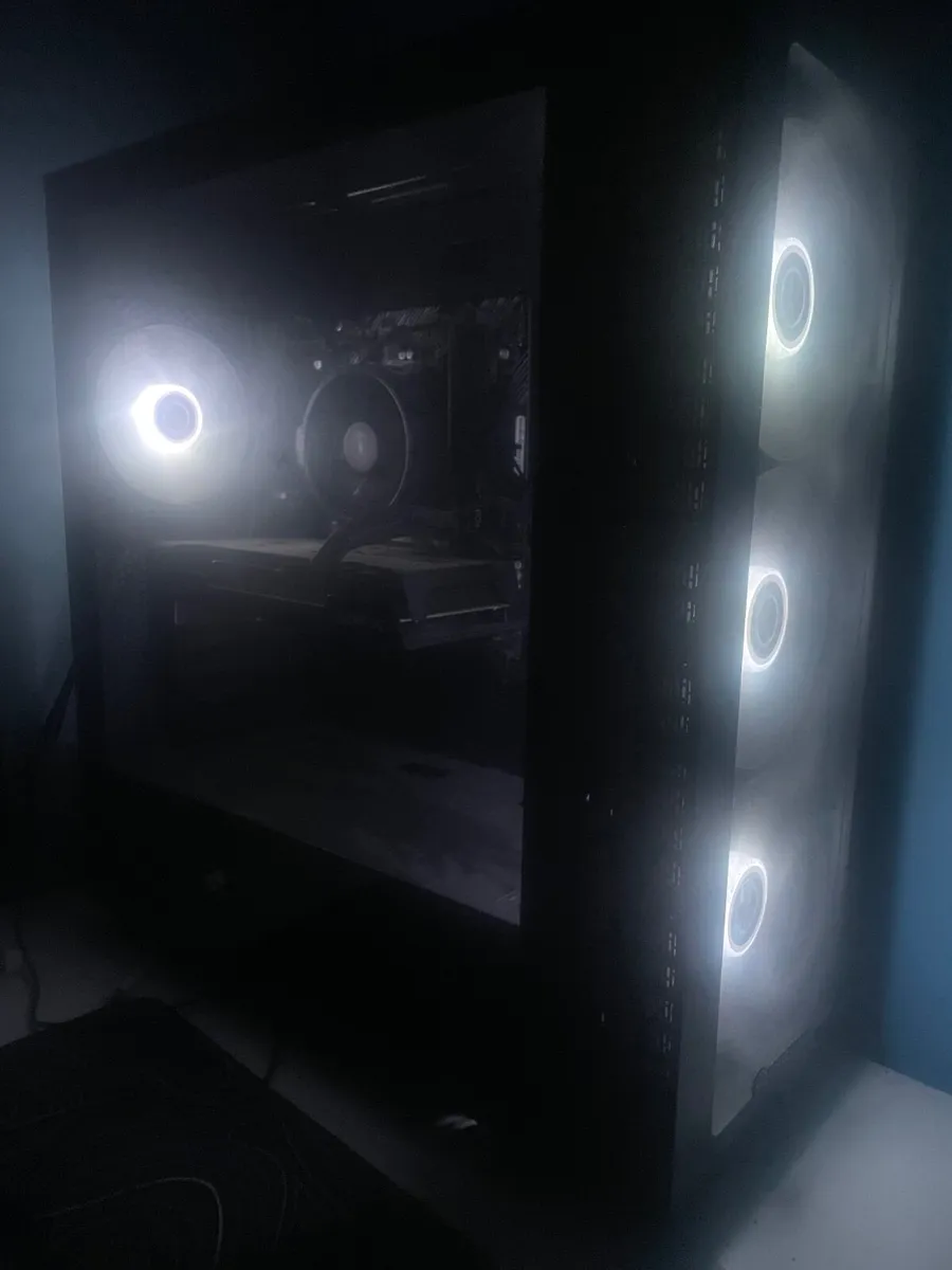 Gaming PC – Ryzen 5 5600X / RX 7600 / 16GB RAM / - Image 1