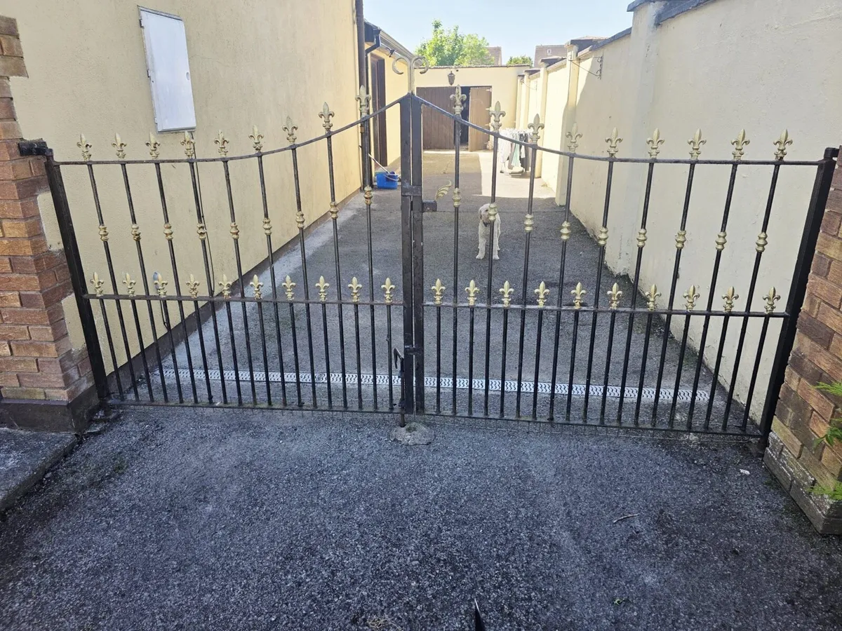 Gate - Image 3