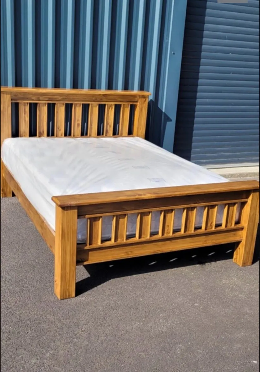 Harvey norman king size bed - Image 4