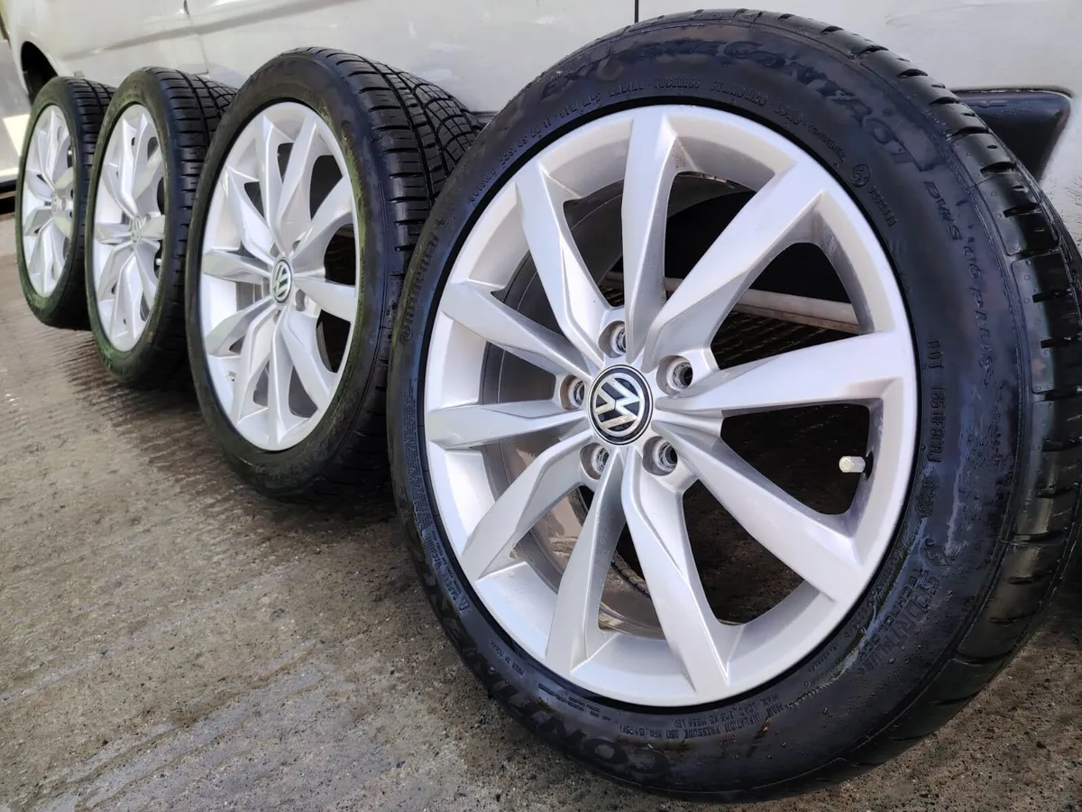 VW Golf 17" alloys on high performance tyres - Image 1
