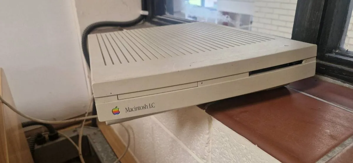 Vintage Apple Computer - Image 4